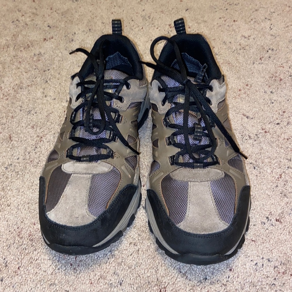 Skechers
